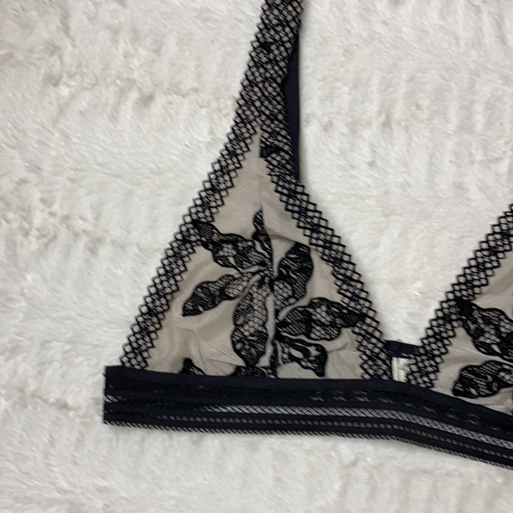 Free People Alia Black & Cream Bralette Medium NWT - Picture 2 of 10